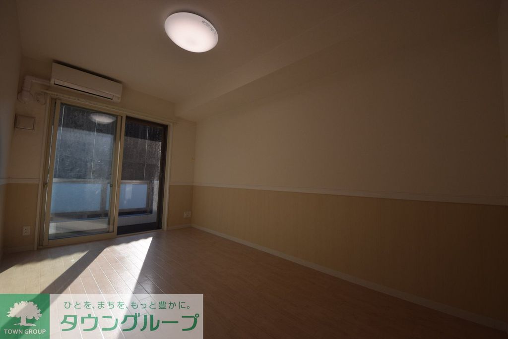 テラン根岸の居間写真