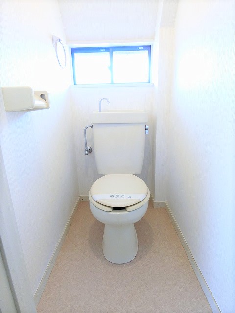 ヴィラ・パルナシウスのトイレ写真