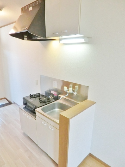 キッチン　※204号室（同間取り）のお写真です。