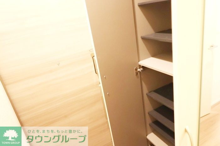 玄関　お問合せはタウンハウジングまで！※現地待合わせ相談可能