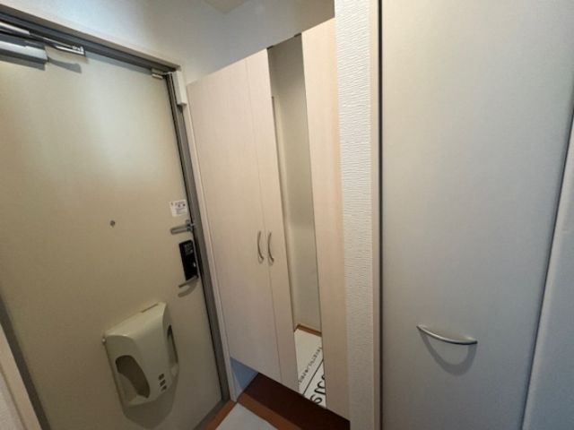 リッチローズの玄関写真