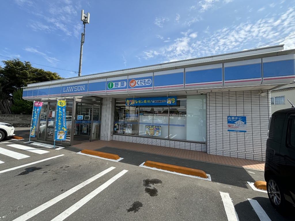 コンビニ　ローソン 青森安田店（コンビニ）まで716m