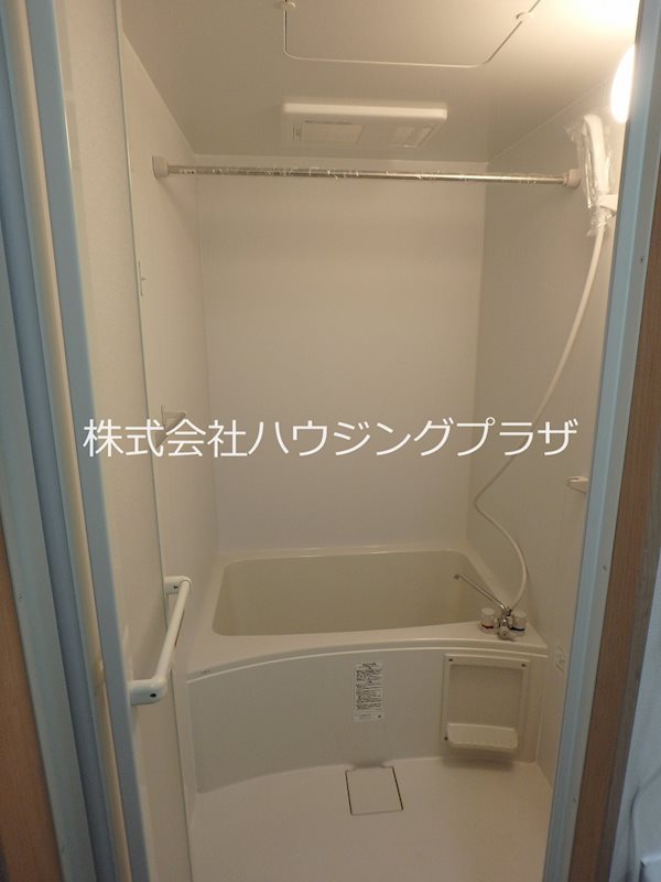 バス・シャワールーム　バストイレ別