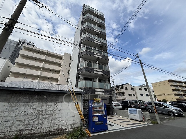セレブ新大阪の外観写真
