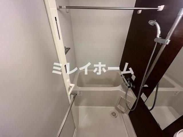 バス・シャワールーム　同建物内別のお部屋の参考写真になります。