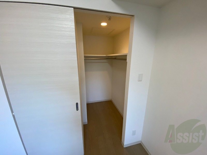 収納　寝室の収納です。部屋がすっきり片付きます。