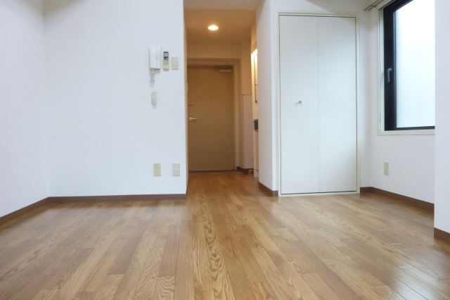 その他部屋・スペース　角部屋２面採光の明るいお部屋