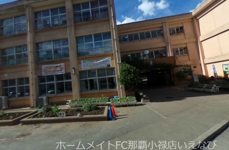 小学校　宜野湾市立普天間小学校（小学校）まで713m
