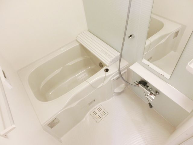 バス・シャワールーム　追焚機能付きバス