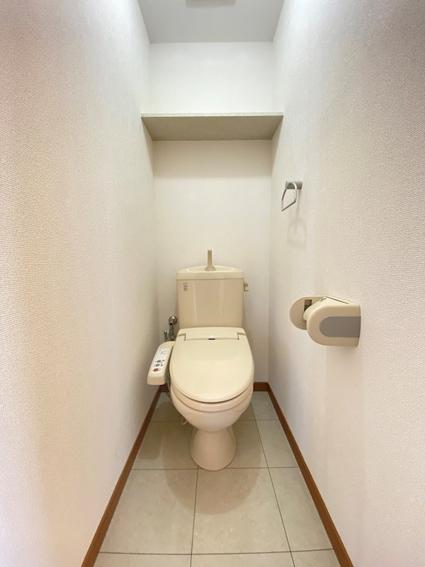 フラワーアイのトイレ写真