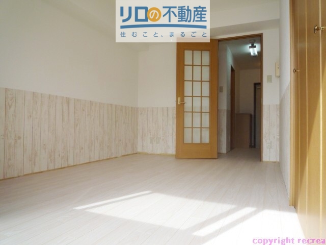 エクセル新伊丹の居間写真