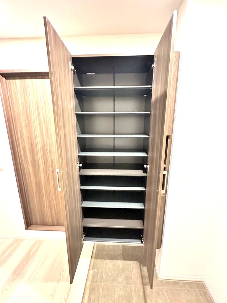 玄関　収納