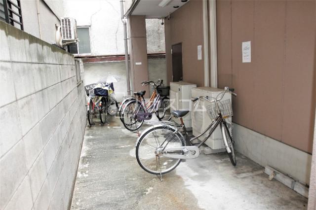 駐車場　駐輪場