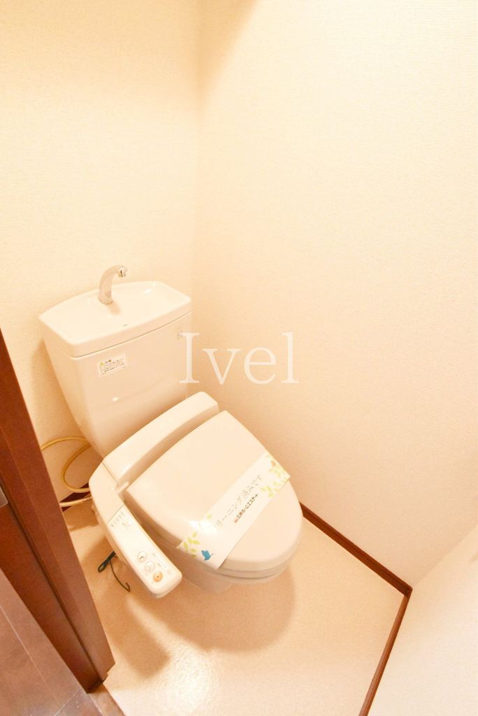 東京メトロ丸ノ内線 御茶ノ水駅 徒歩7分 9階建 築21年のトイレ写真