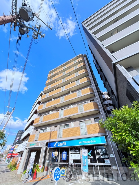 建物外観　便利な立地のマンションです♪
