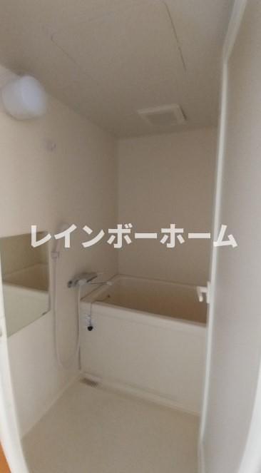 バス・シャワールーム　※別部屋参考写真。