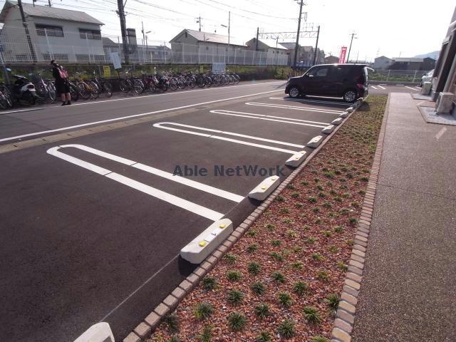 駐車場　駐車場