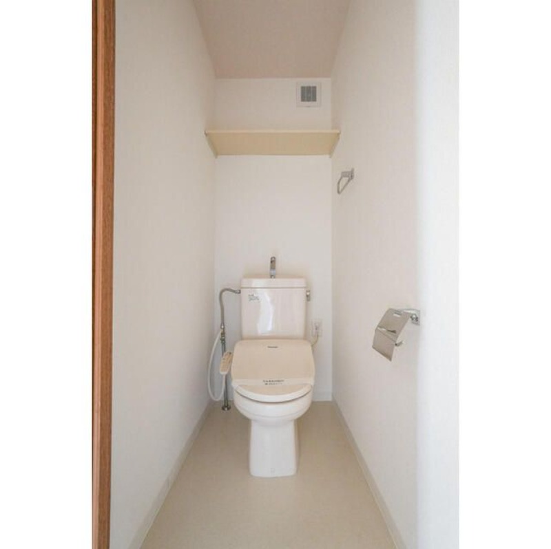 ブルーライン 新羽駅 徒歩9分 5階建 築25年のトイレ写真