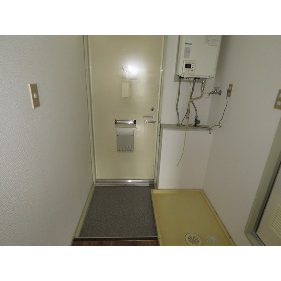 玄関　反転タイプになります。