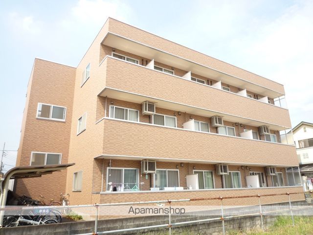 泉マンションの外観写真