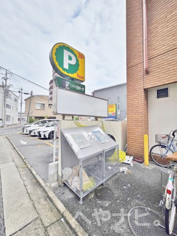 地下鉄東山線 覚王山駅 徒歩4分 3階建 築39年の外観写真
