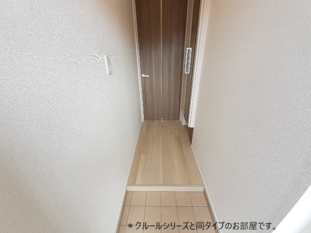 玄関　同タイプ室内