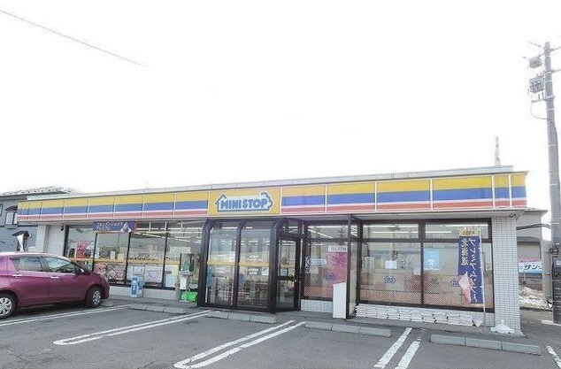 コンビニ　ミニストップ八戸ニュータウン店（コンビニ）まで1100m