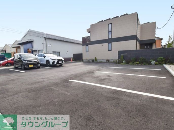 駐車場　駐車場