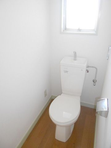 メゾン寺尾台のトイレ写真