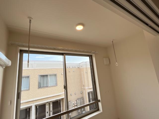 その他設備　室内物干し