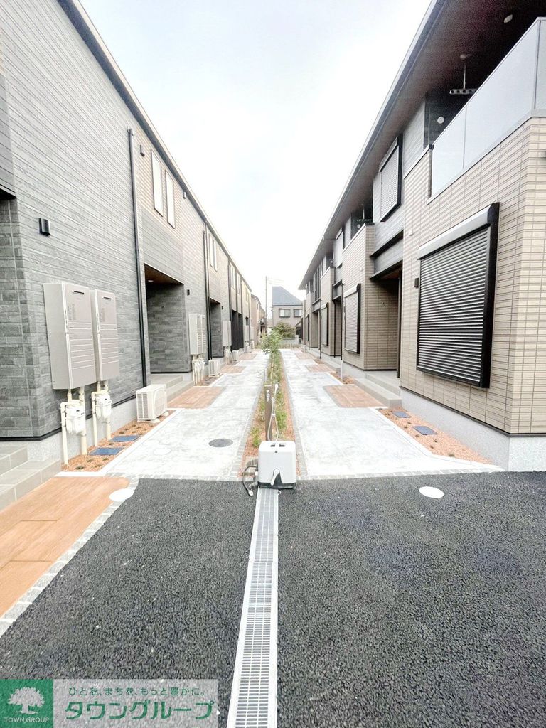 エントランス　駐車場