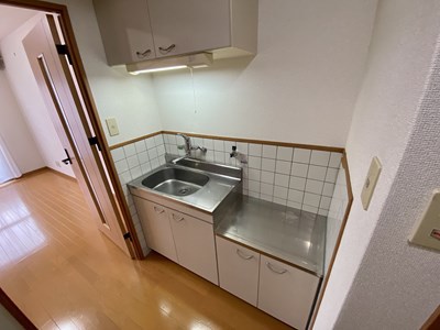 【鹿児島市唐湊のマンションのキッチン】