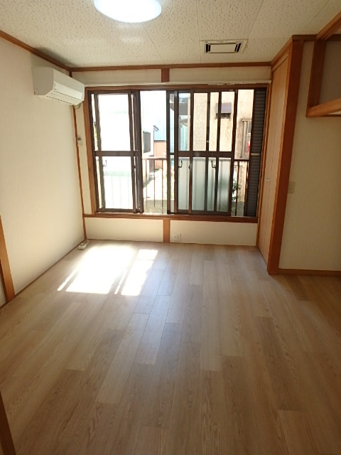 その他部屋・スペース　●窓幅が広いので、採光性高しっ！！