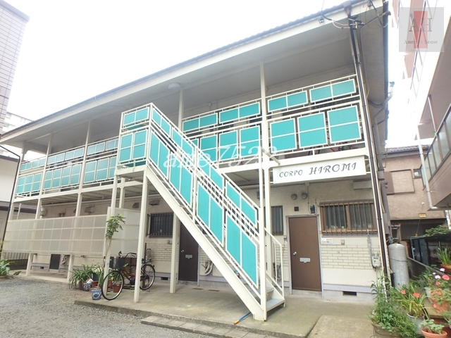 建物外観　●中央林間駅から徒歩４分の好立地！