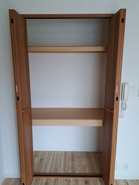 収納　南側洋室収納