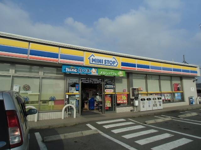 コンビニ　ミニストップ三島北沢店（コンビニ）まで437m