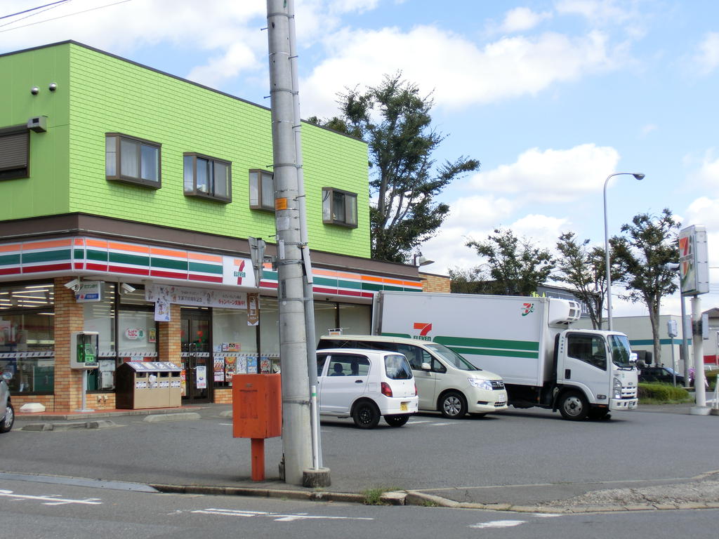 コンビニ　セブンイレブンつくば吾妻3丁目店（コンビニ）まで200m