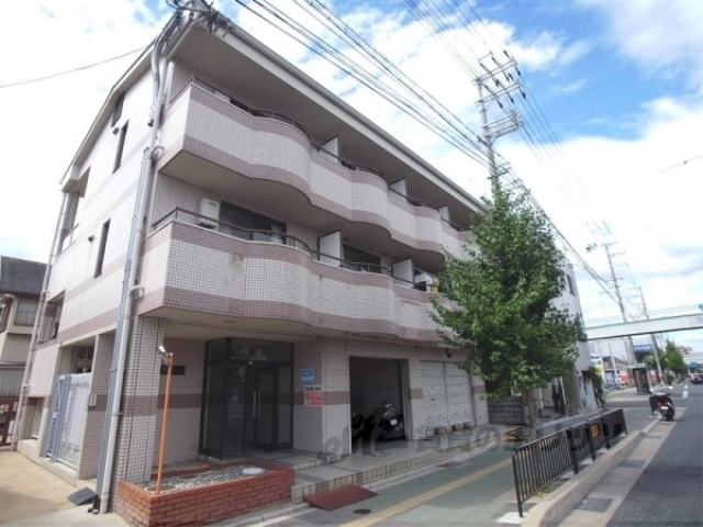 京都市伏見区竹田七瀬川町のマンションの建物外観