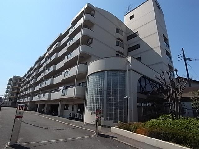 【橿原市中曽司町のマンションの建物外観】