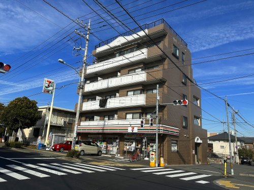 【八王子市大横町のマンションのコンビニ】