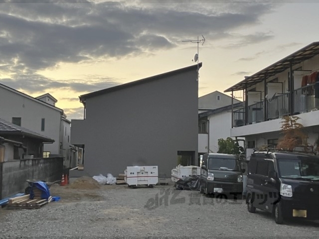 宇治市広野町のアパートの建物外観