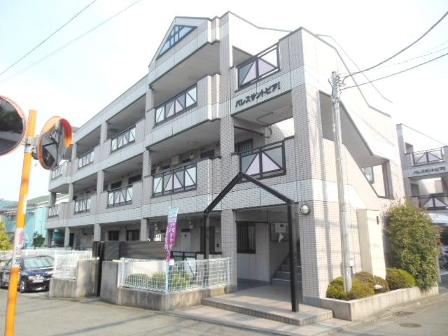 川崎市中原区田尻町のマンションの建物外観