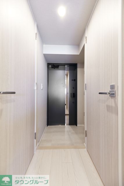 玄関　※写真は同タイプ住戸です。