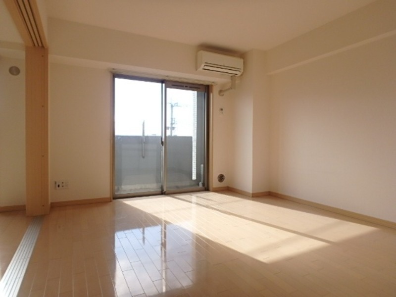 居室・リビング　図面と現状に相違がある場合には現状を優先