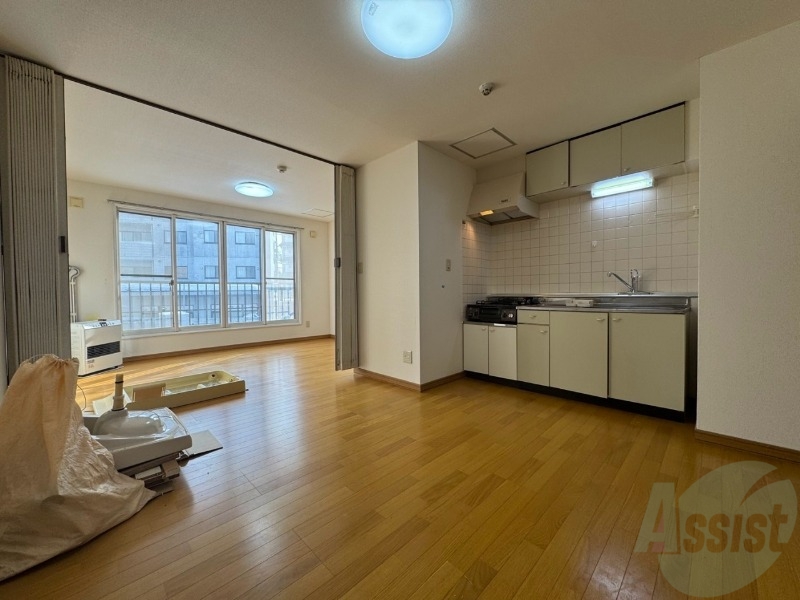 居室・リビング　広々としたリビングですね。使い勝手がよさそうですね！