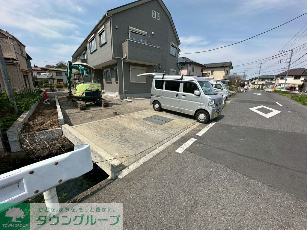 エントランス　駐車場