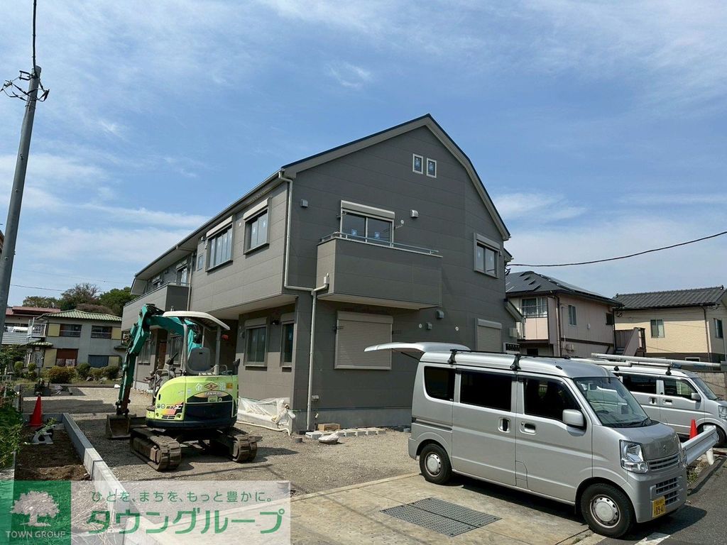 建物外観　駐車場