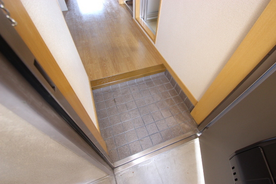 玄関　※別部屋の写真です