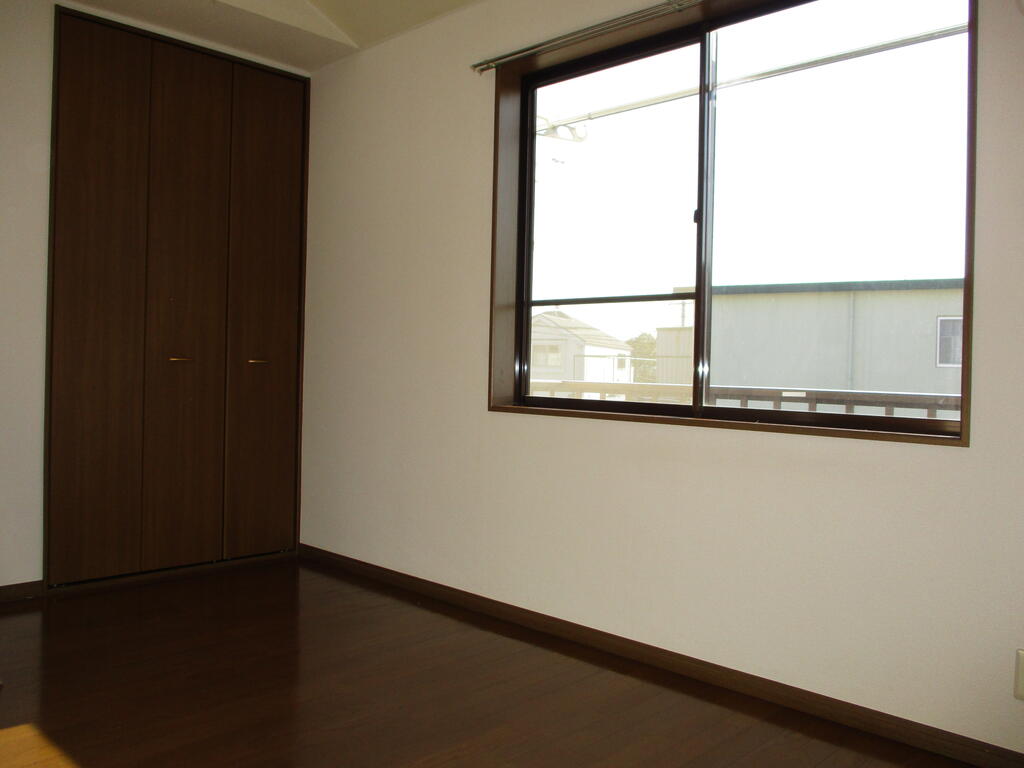 居室・リビング　明るい室内