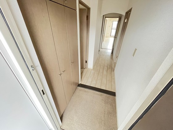 玄関　※別部屋の写真です